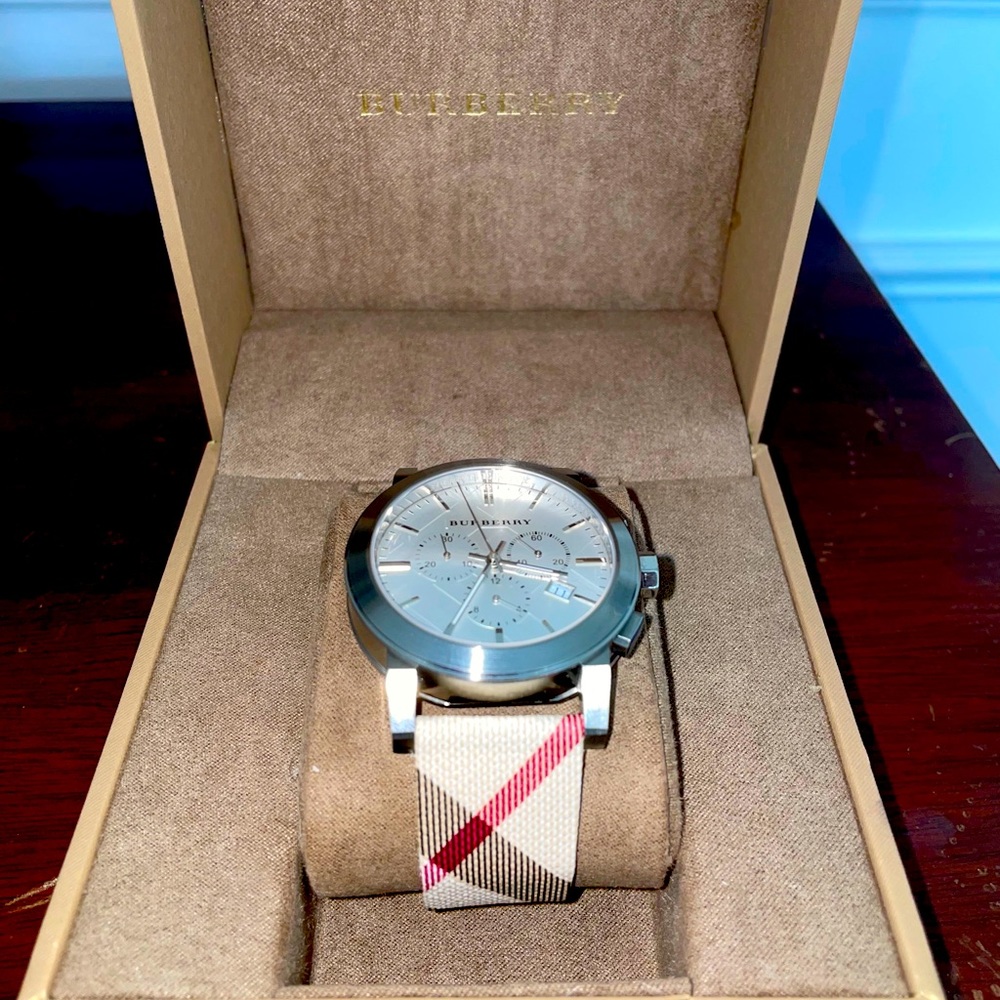 Burberry Watch (silver bezel)